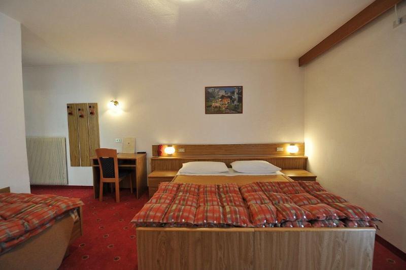 Hotel Cristallo Vigo di Fassa Kültér fotó