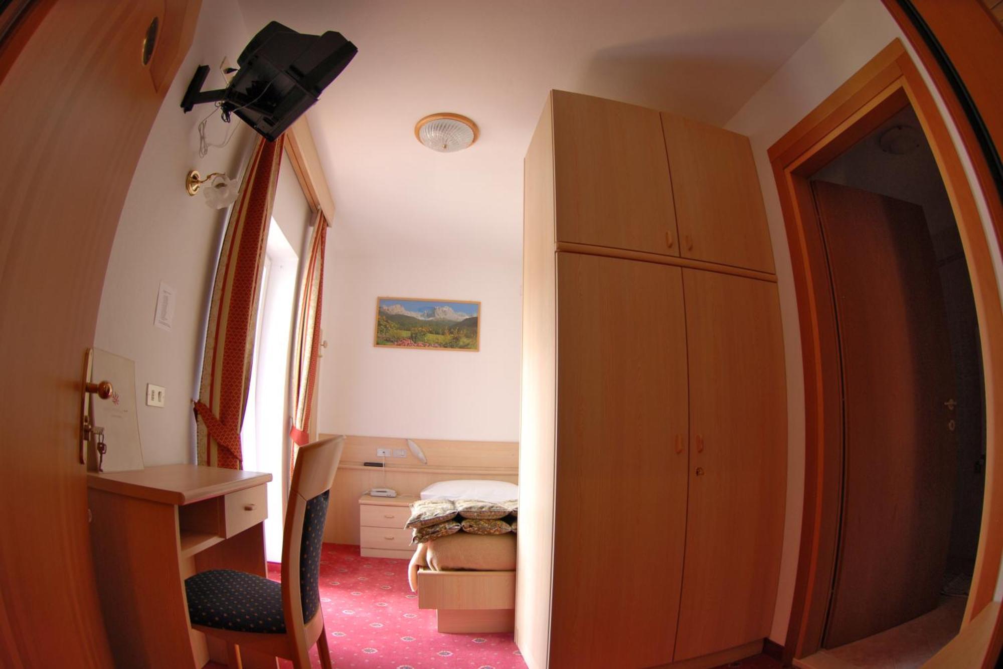 Hotel Cristallo Vigo di Fassa Kültér fotó