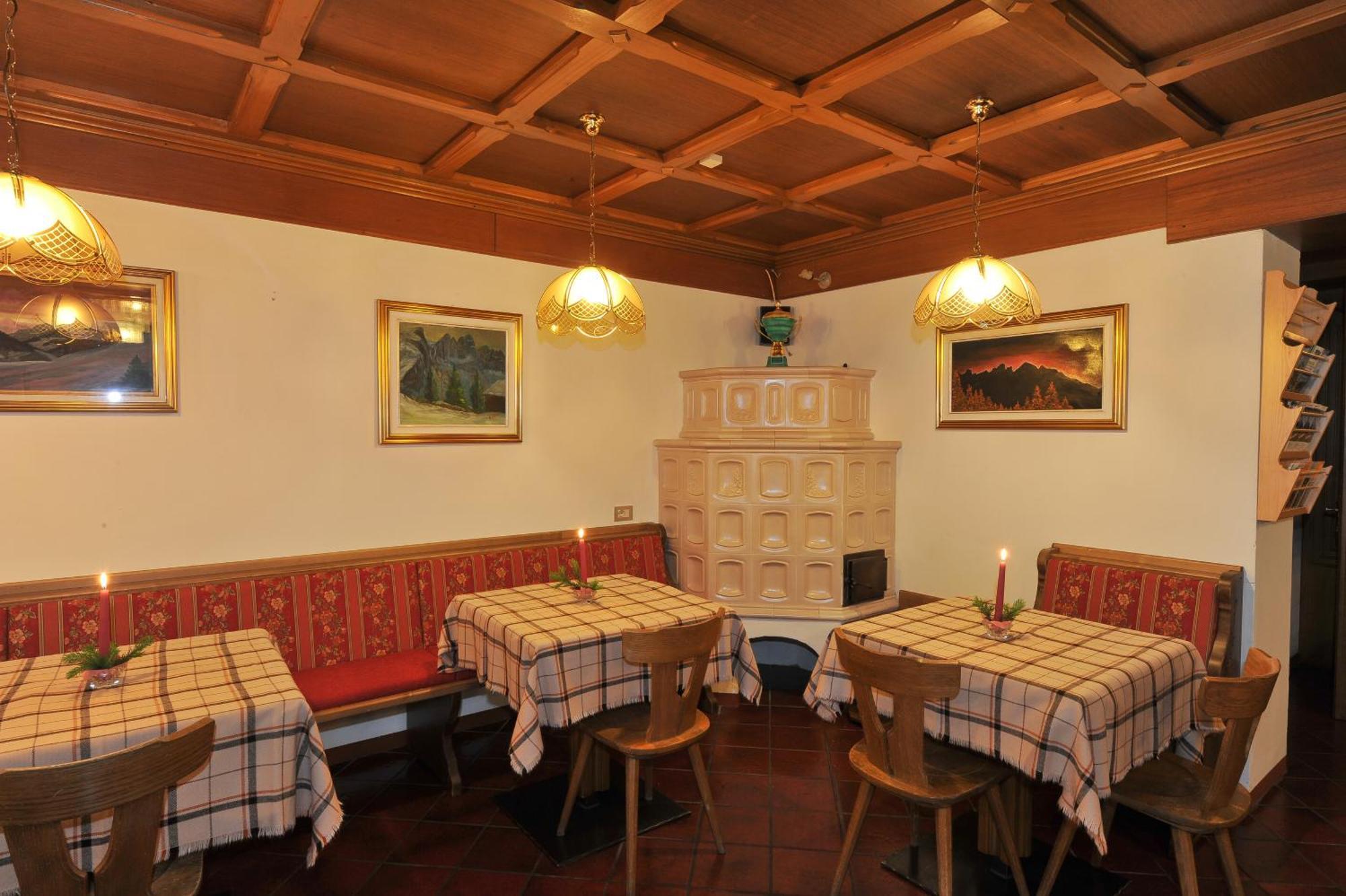 Hotel Cristallo Vigo di Fassa Kültér fotó